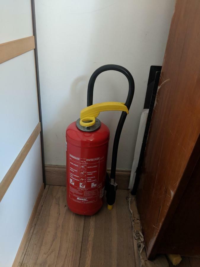 Be House Apartment Брюж Екстериор снимка